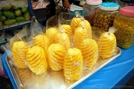 Beautifully presented pineapple from the street vendors