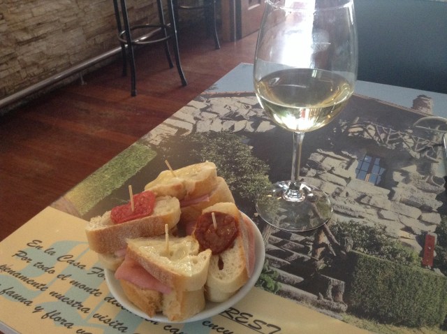 This is the third plate of goodies that this lovely man has served me. What a star he is.