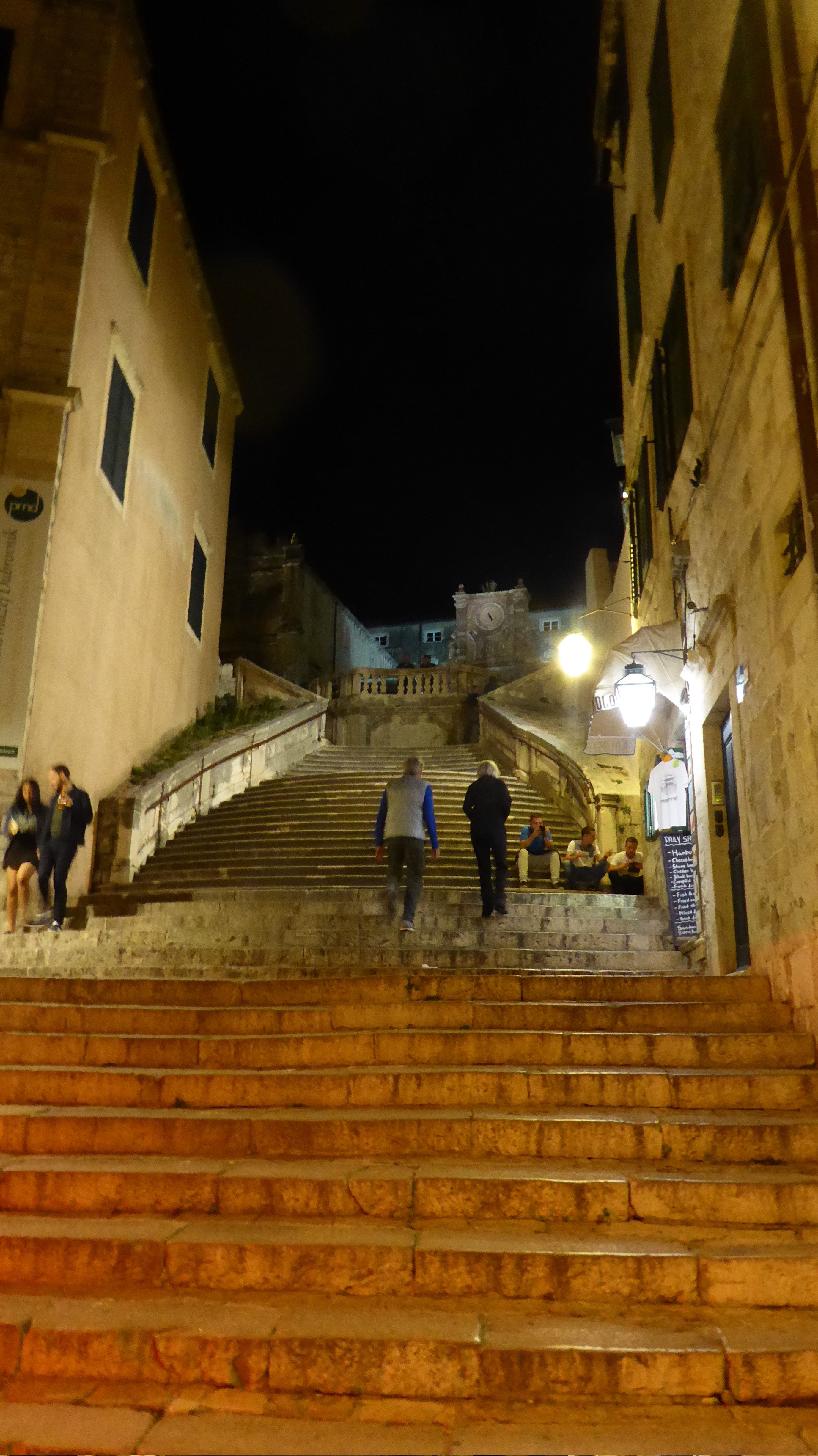 8BCF50F6-E9F8-4FC7-BF14-434F4DB4715F